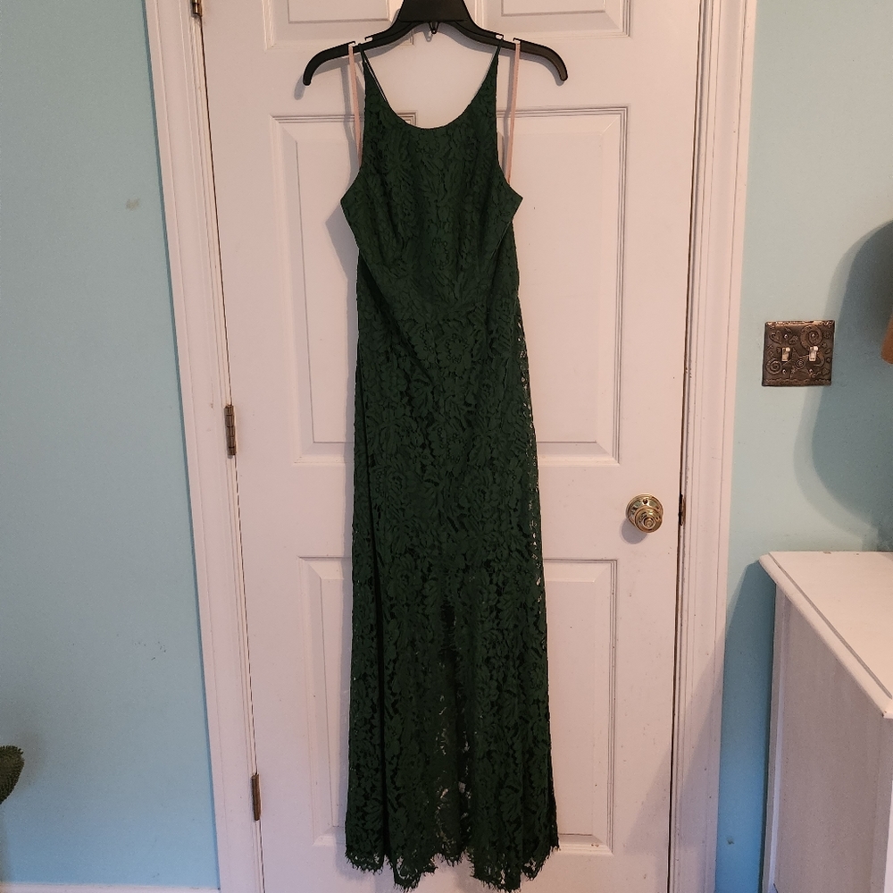 Fame and Partners Green Lace Maxi Prom Formal Dress